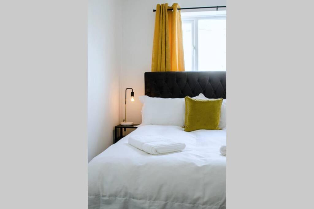 Chic Beach Getaway Margate Exterior photo